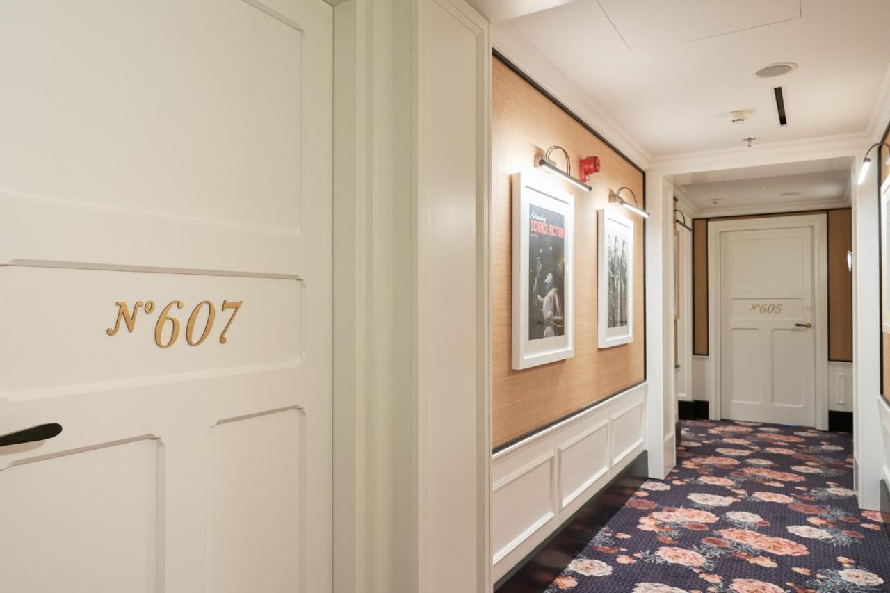 Bless Hotel Madrid - The Leading Hotels Of The World Exterior foto A corridor at the hotel