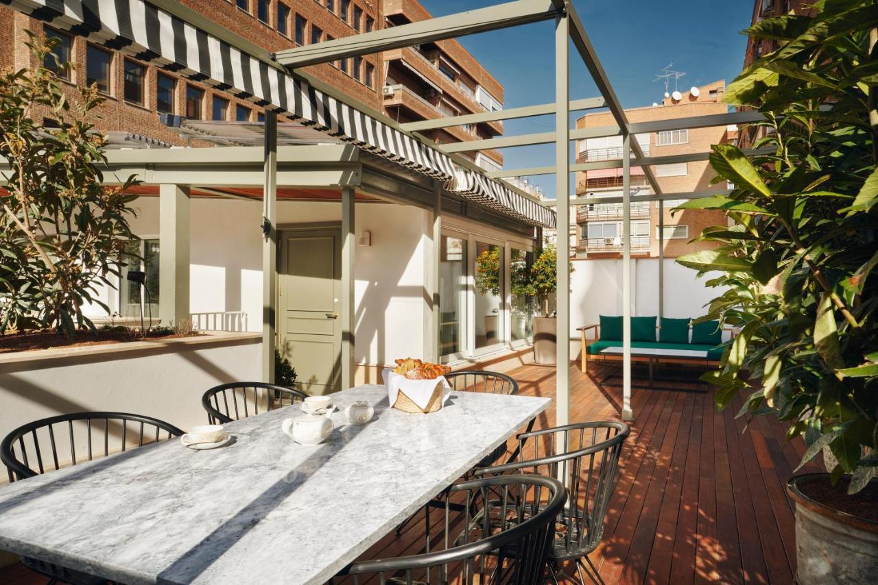 Bless Hotel Madrid - The Leading Hotels Of The World Exterior foto The rooftop terrace
