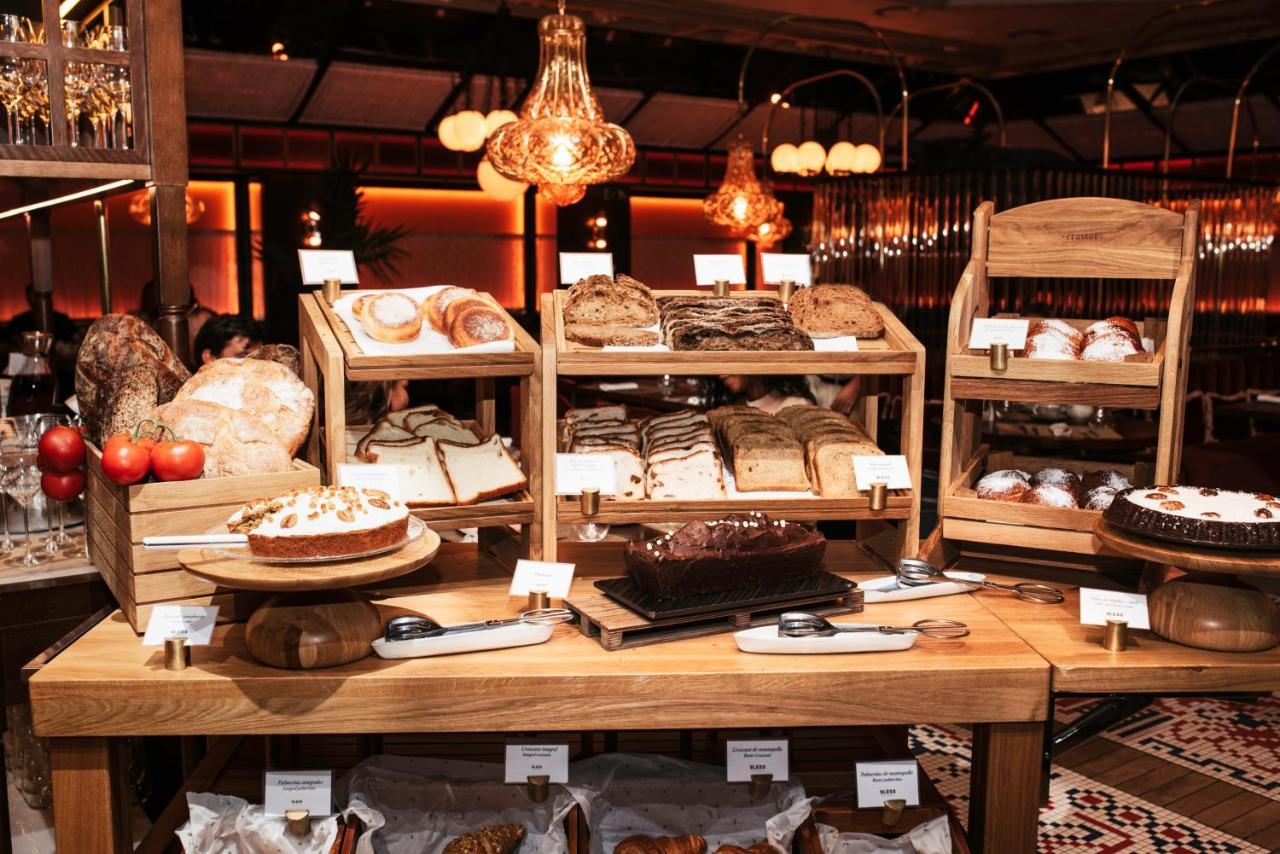 Bless Hotel Madrid - The Leading Hotels Of The World Exterior foto A dessert buffet