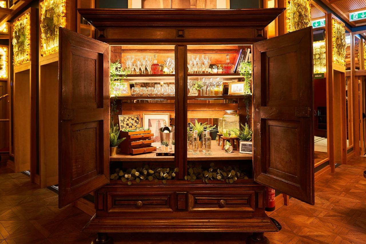 Bless Hotel Madrid - The Leading Hotels Of The World Exterior foto A home bar